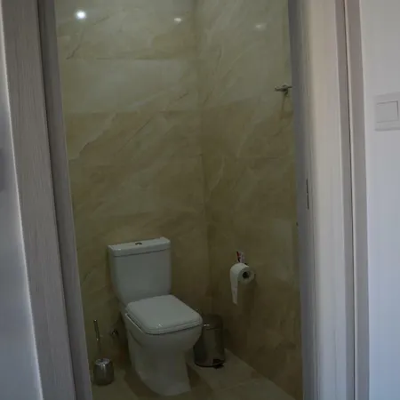 Apartman P.l Hermes & Lárnaka