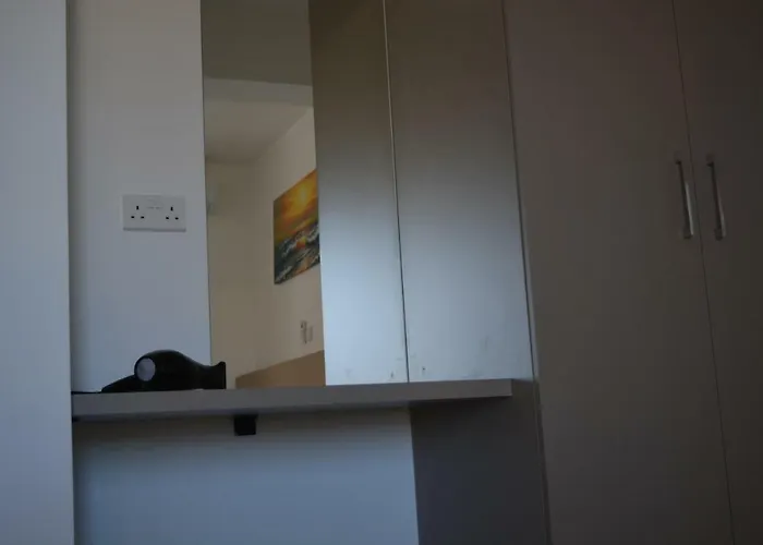 P.l Hermes & לרנקה