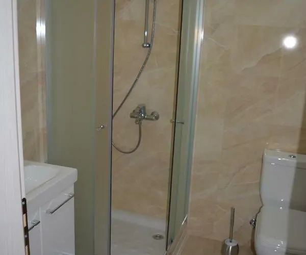 P.l Hermes Studios&apartments *