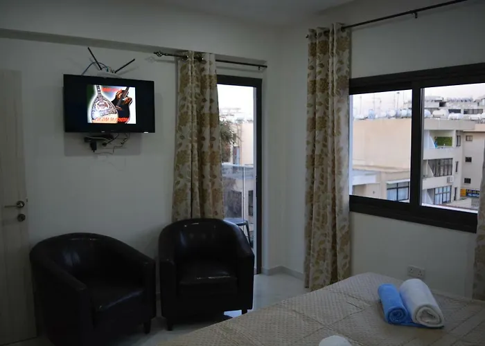 P.l Hermes Studios&apartments *