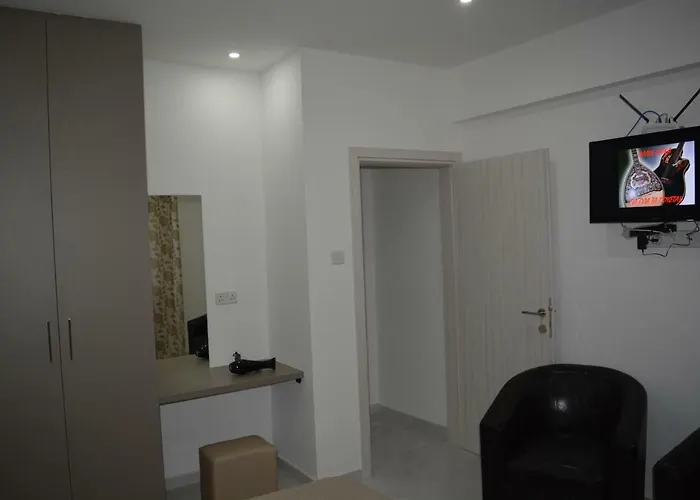 P.l Hermes Studios&apartments