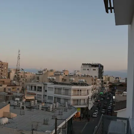 P.l Hermes & * Larnaca