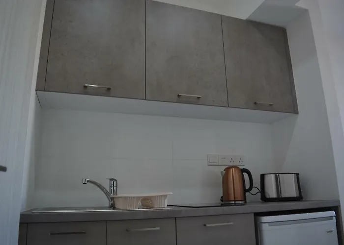 P.l Hermes & Apartament *