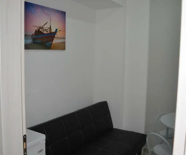 Apartament P.l Hermes & *