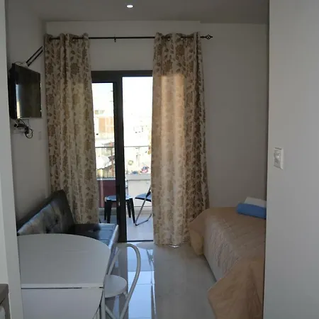 P.l Hermes & * Larnaca