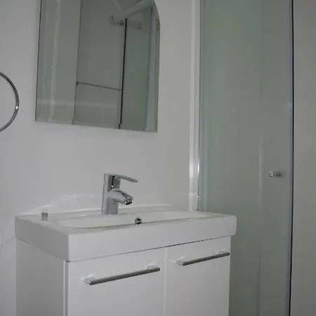 P.l Hermes & Apartamento